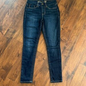 Women’s high rise skinny tummy less jeans